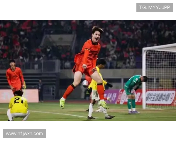 国足新星制胜进球引爆全场球队豪取关键胜利巩固晋级形势进一步优势